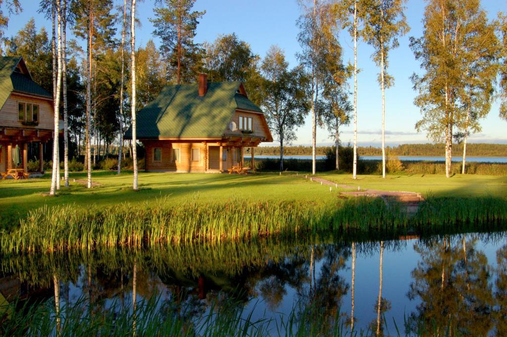 Holiday Complex Cirmas Ezerkrasts Ludza Eksteriør billede